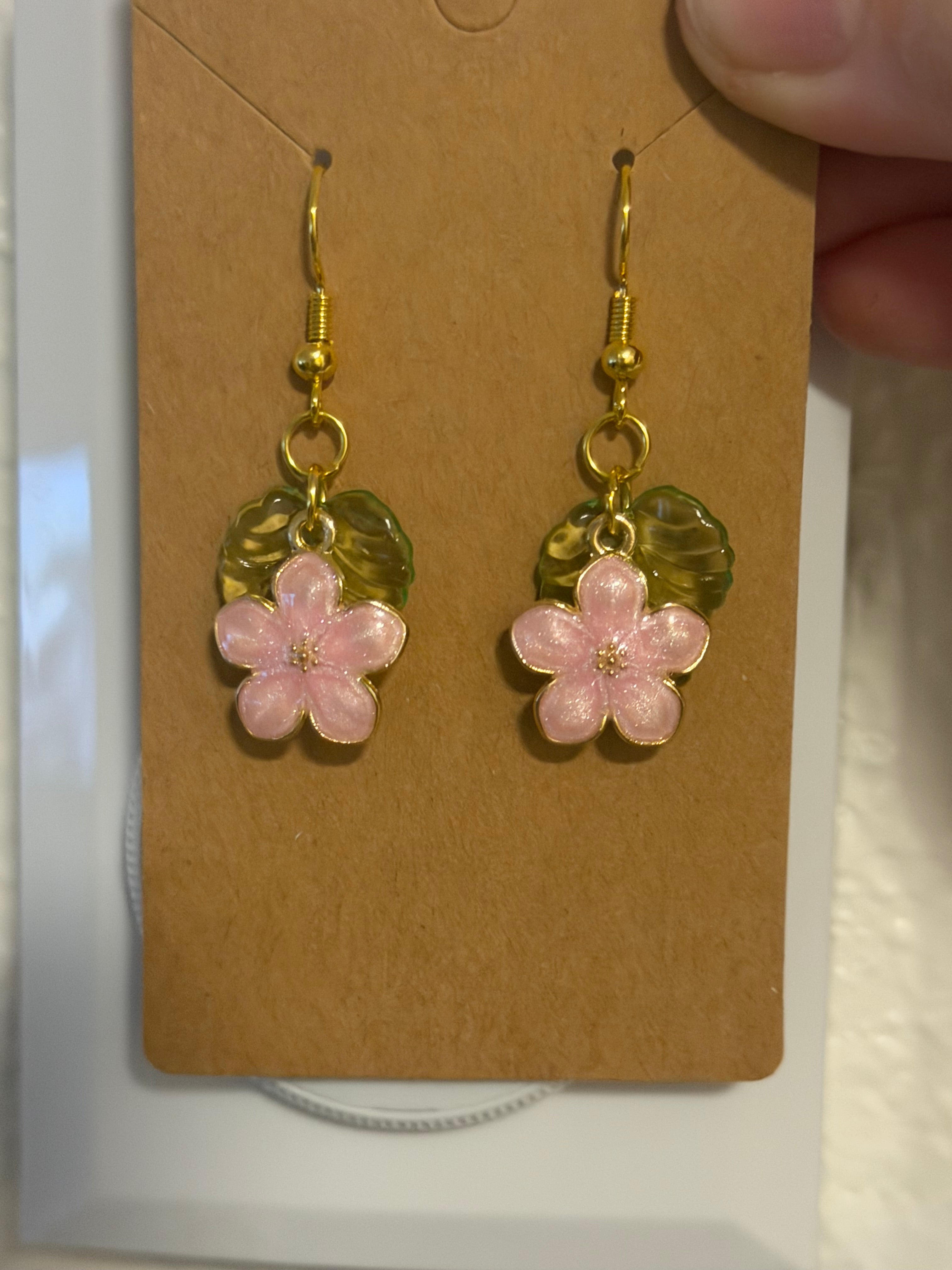 Sparkling flower earrings